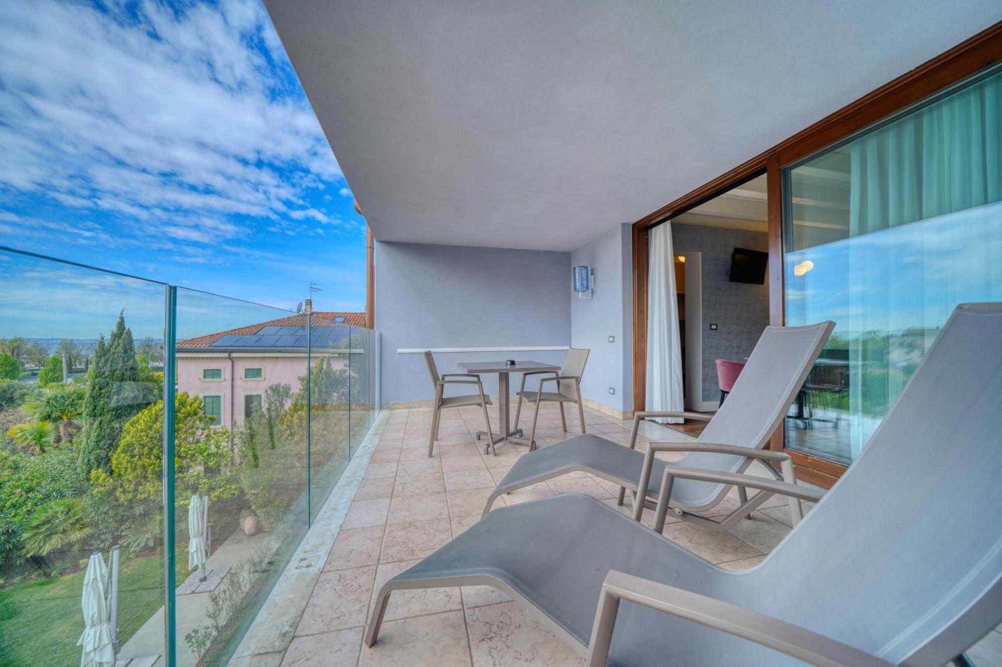 Palazzo Della Scala Spa Hotel Suites & Apartments Lazise Bilik gambar