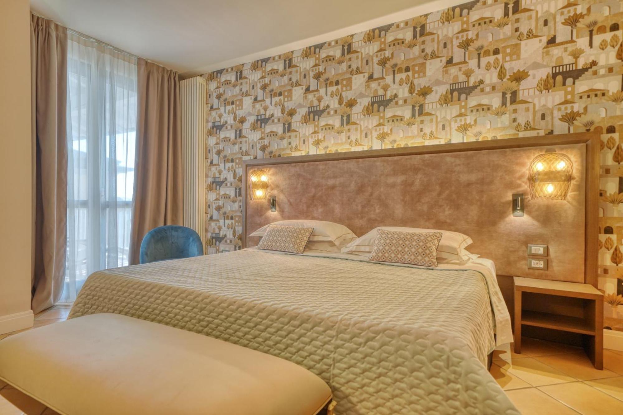 Palazzo Della Scala Spa Hotel Suites & Apartments Lazise Bilik gambar